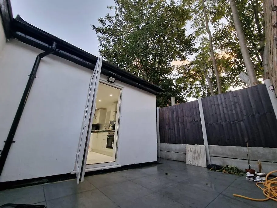 Modern Flat On Lea Bridge Road. Lejlighed London